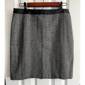 Banana Republic Factory Wool Blend Herringbone Pencil Skirt, Size 8